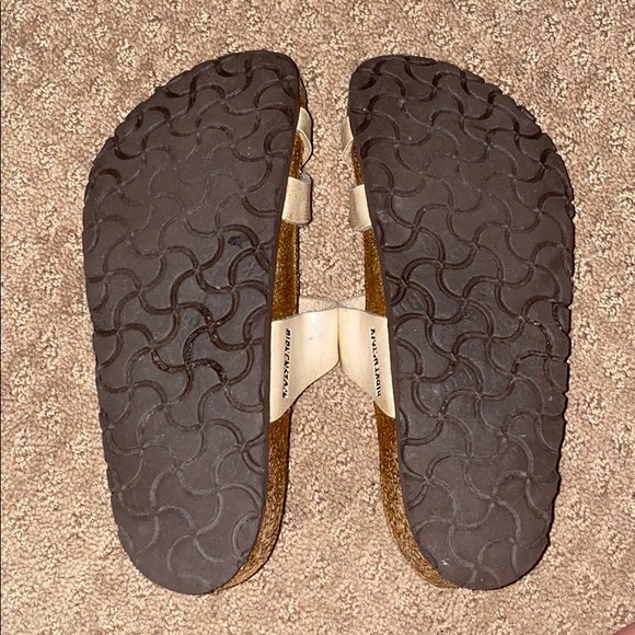 Mayari Birkenstock’s in Graceful Pearl White - Picture 2 of 3